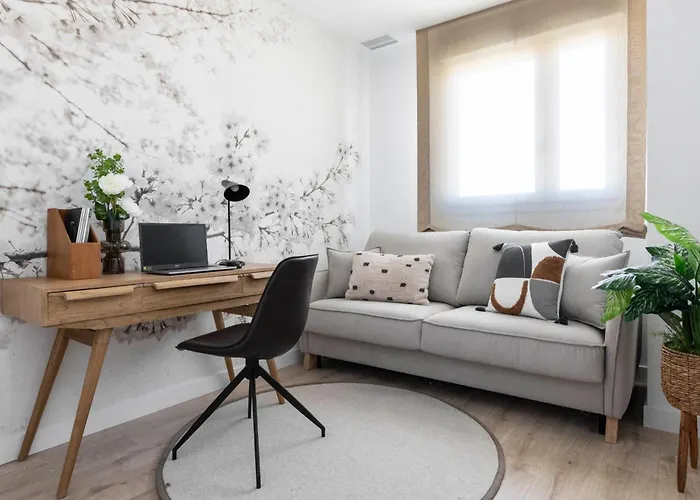 Aq 21 Floor 3 Bed Apartment